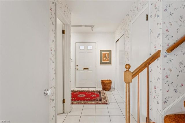 182 Revelle DR, Newport News, VA 23608