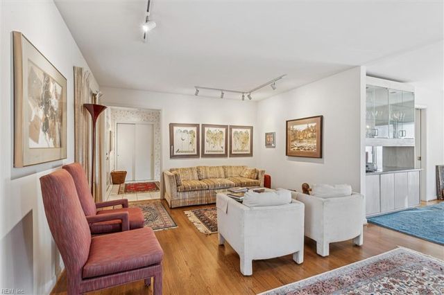 182 Revelle DR, Newport News, VA 23608