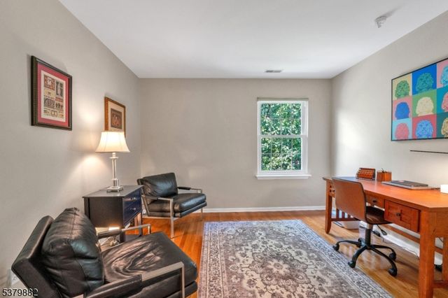 25 Rock Creek Woods Dr, Lambertville City, NJ 08530