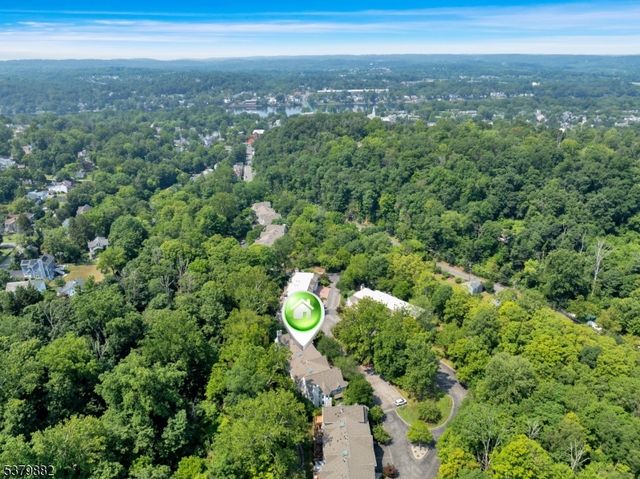25 Rock Creek Woods Dr, Lambertville City, NJ 08530