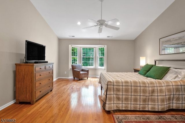 25 Rock Creek Woods Dr, Lambertville City, NJ 08530