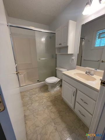 1640 Lonesome, Canyon Lake, TX 78133