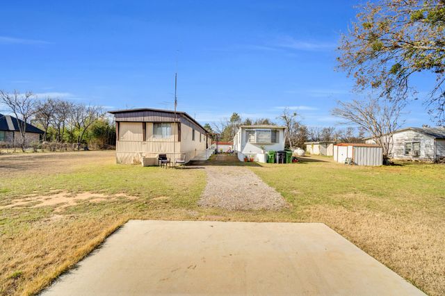 3107 Russell Road, Arlington, TX 76001