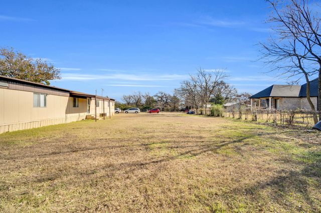 3107 Russell Road, Arlington, TX 76001