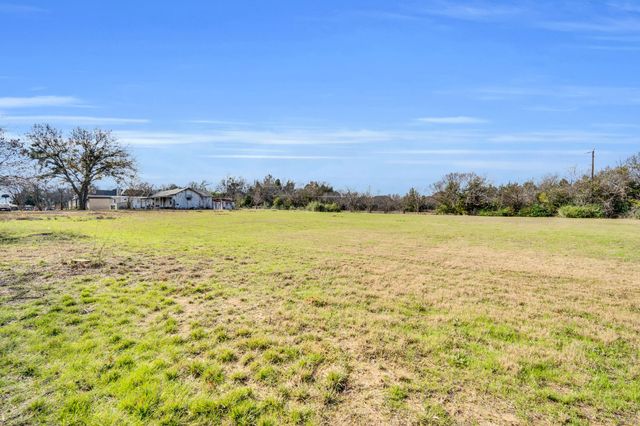 3107 Russell Road, Arlington, TX 76001