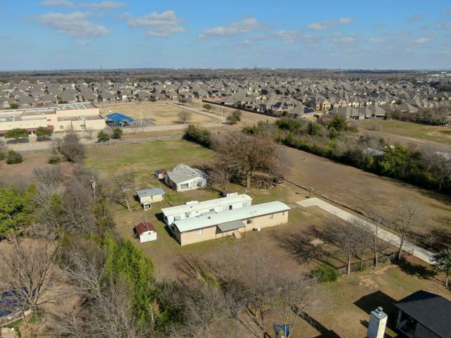 3107 Russell Road, Arlington, TX 76001