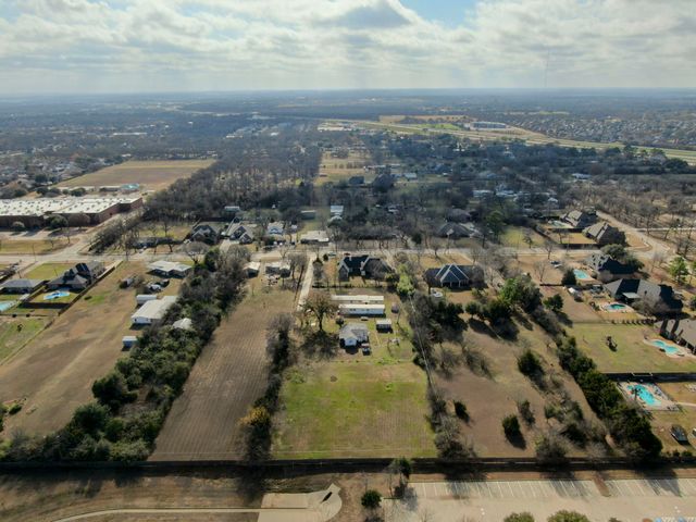 3107 Russell Road, Arlington, TX 76001