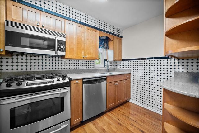 294 McMurray Rd. ROAD, Upper St Clair, PA 15241