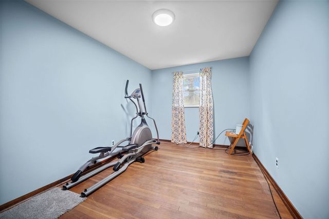 294 McMurray Rd. ROAD, Upper St Clair, PA 15241