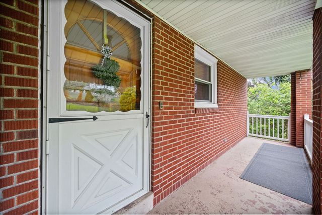 294 McMurray Rd. ROAD, Upper St Clair, PA 15241