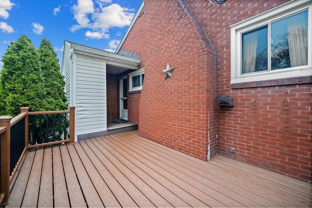 294 McMurray Rd. ROAD, Upper St Clair, PA 15241