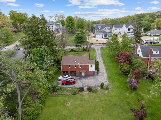 294 McMurray Rd. ROAD, Upper St Clair, PA 15241