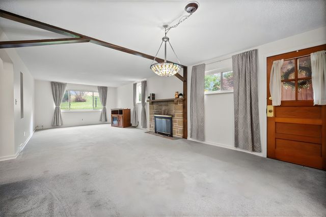 294 McMurray Rd. ROAD, Upper St Clair, PA 15241