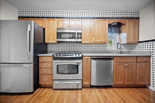 294 McMurray Rd. ROAD, Upper St Clair, PA 15241