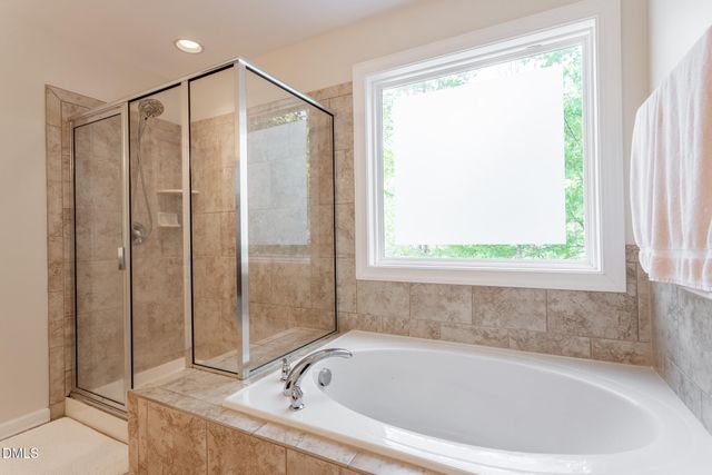 420 Coach House Lane, Hillsborough, NC 27278