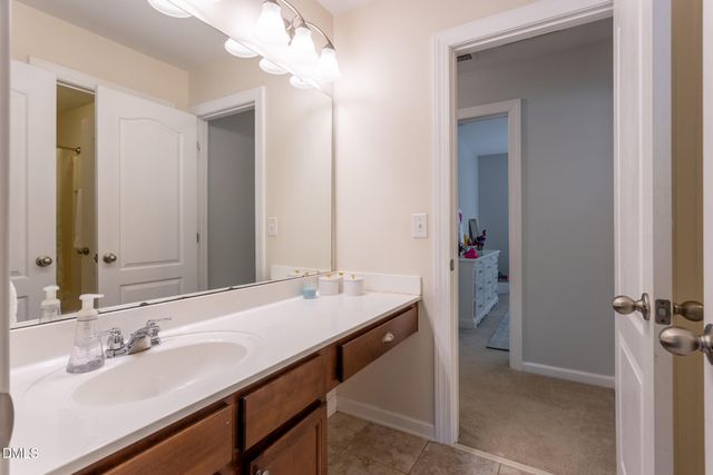 420 Coach House Lane, Hillsborough, NC 27278