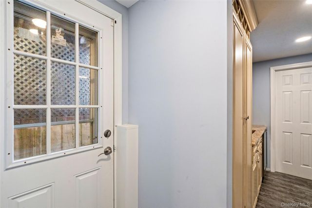 6 Stimson Place, Huntington, NY 11743