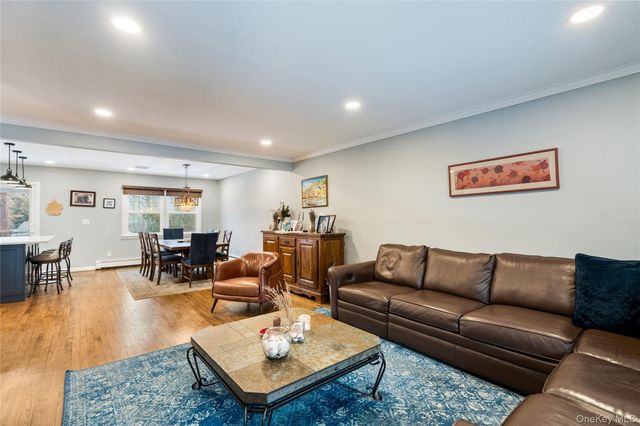 6 Stimson Place, Huntington, NY 11743