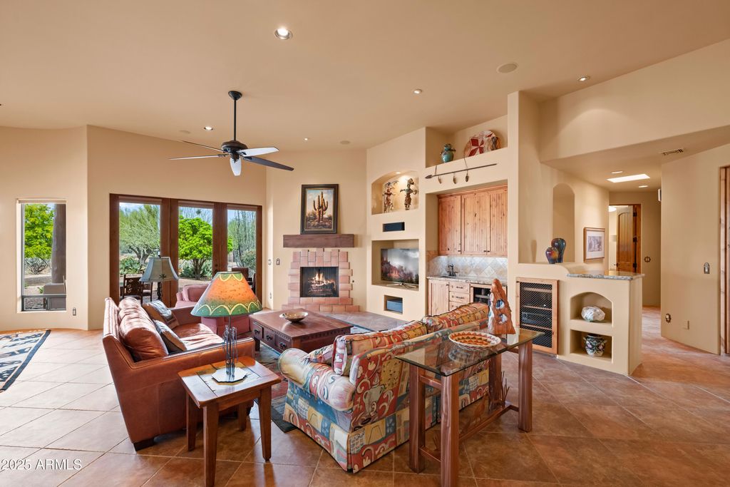 Image 10 of property listing at 18300 E ADOBE Way, Rio Verde, AZ 85263