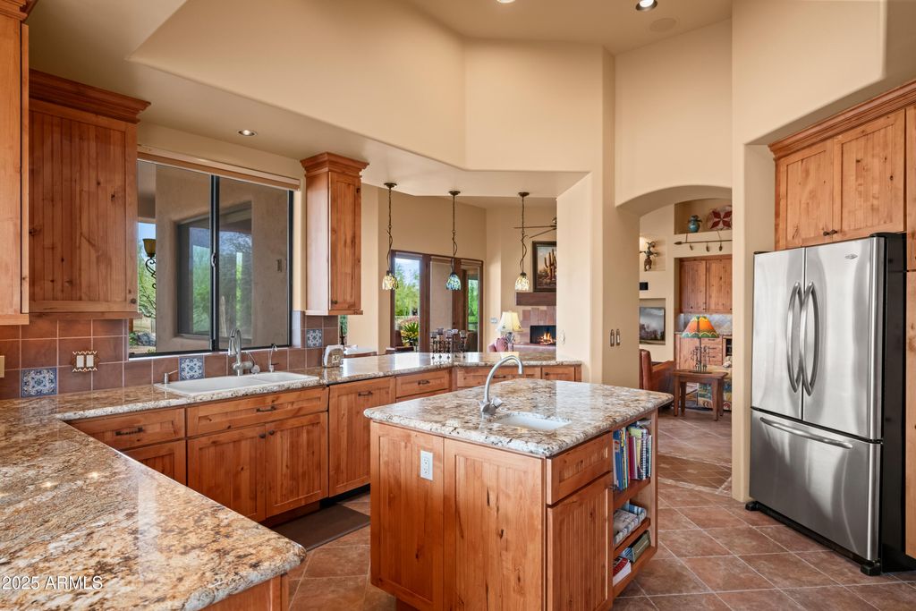 Image 13 of property listing at 18300 E ADOBE Way, Rio Verde, AZ 85263