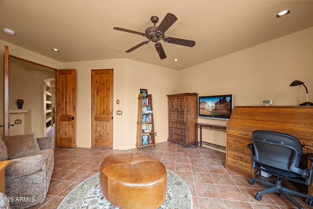 Image 35 of property listing at 18300 E ADOBE Way, Rio Verde, AZ 85263