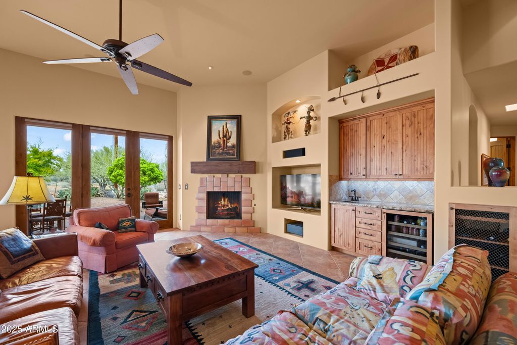 Image 9 of property listing at 18300 E ADOBE Way, Rio Verde, AZ 85263