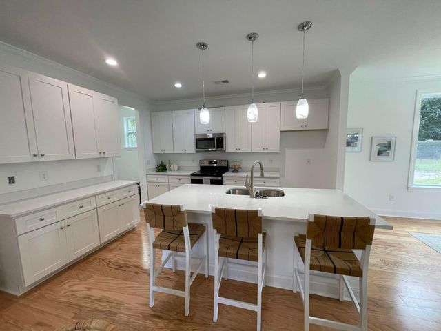 254 W Smith Street, Summerville, SC 29485