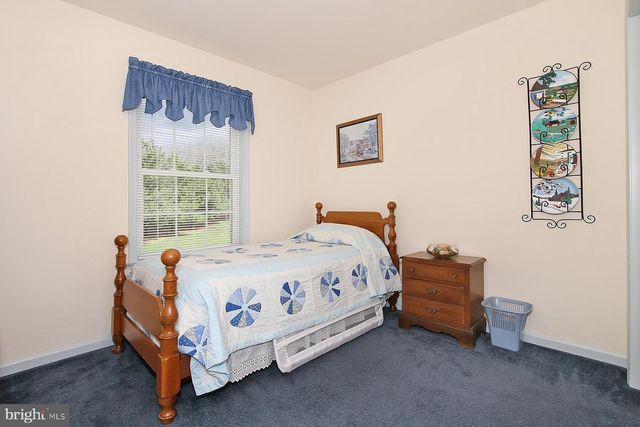 21 BEVERLY DR, Myerstown, PA 17067