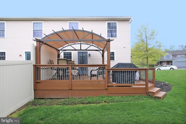21 BEVERLY DR, Myerstown, PA 17067
