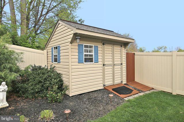 21 BEVERLY DR, Myerstown, PA 17067