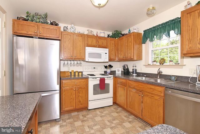 21 BEVERLY DR, Myerstown, PA 17067