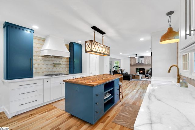 510 Asbury Circle, Easley, SC 29640