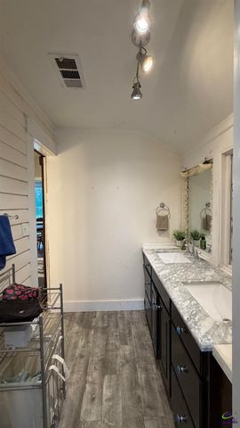 910 Laurel Avenue, Macon, GA 31211