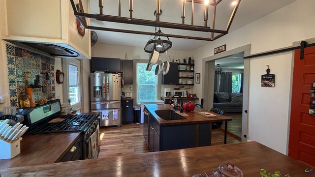 910 Laurel Avenue, Macon, GA 31211