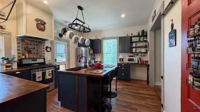910 Laurel Avenue, Macon, GA 31211