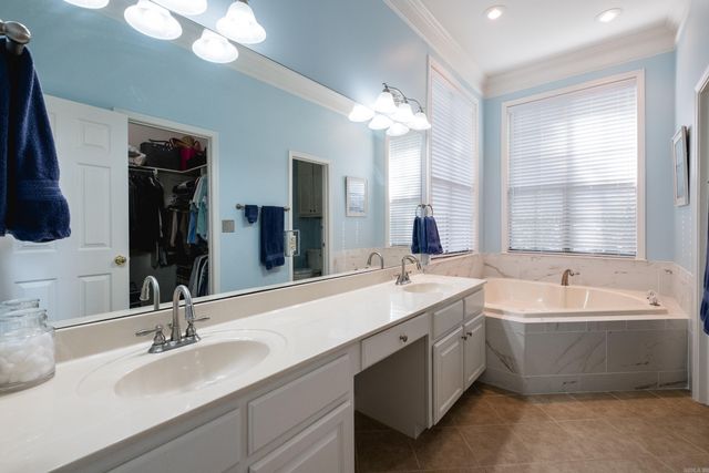 7 Chalmette Court, Little Rock, AR 72211