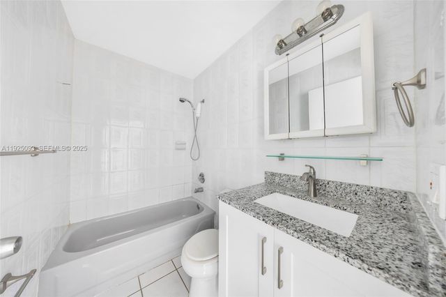 3453 SW 23rd Ter 1, Miami, FL 33145