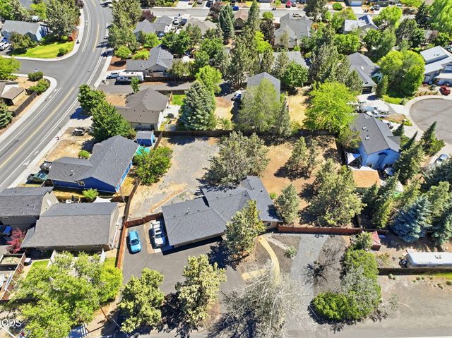 1975 NE Butler Market Road, Bend, OR 97701