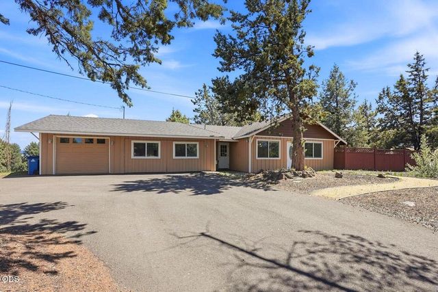 1975 NE Butler Market Road, Bend, OR 97701
