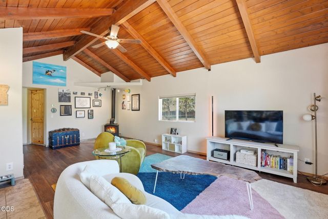 1975 NE Butler Market Road, Bend, OR 97701