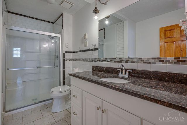 8254 Meadowlark Drive, Carlisle, OH 45005