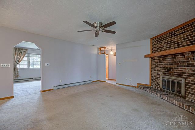 8254 Meadowlark Drive, Carlisle, OH 45005