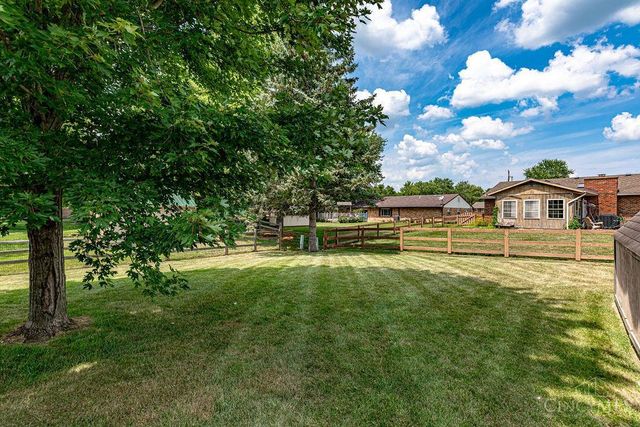 8254 Meadowlark Drive, Carlisle, OH 45005