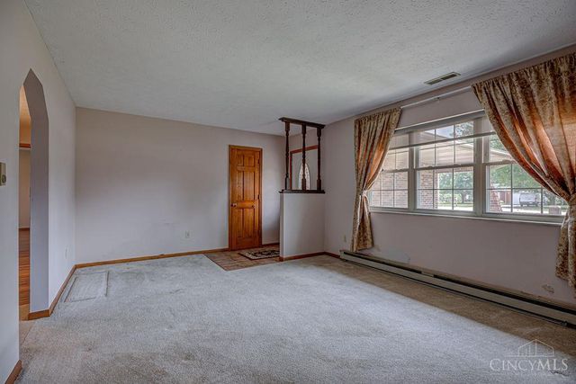 8254 Meadowlark Drive, Carlisle, OH 45005