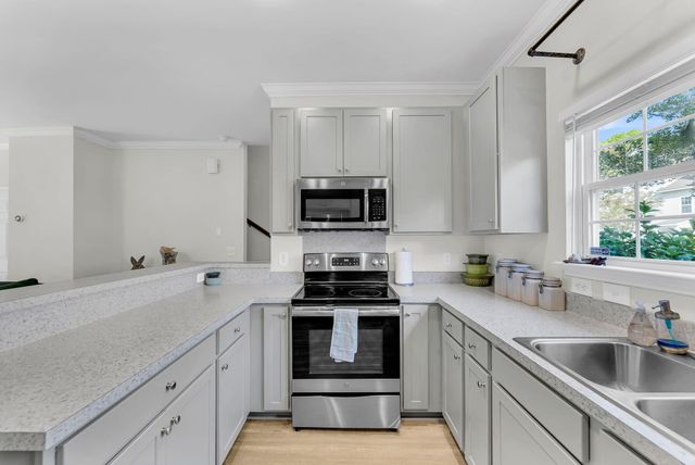 4110 Perrine Street, Charleston, SC 29414