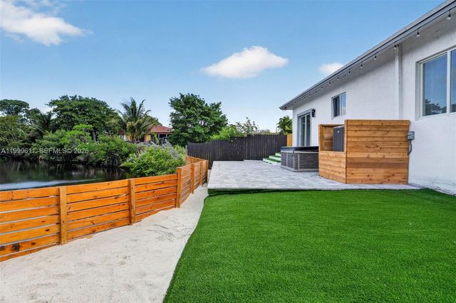 655 NW 24 avenue, Fort Lauderdale, FL 33311