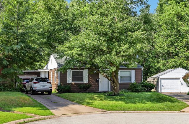 1103 37th St Court, Moline, IL 61265