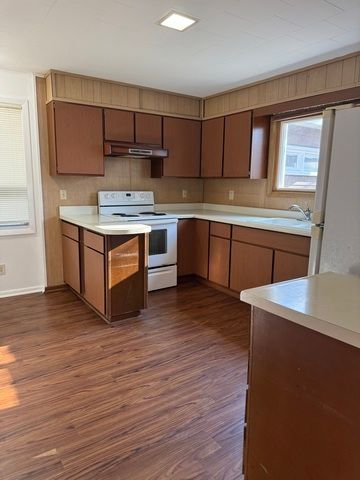 1103 37th St Court, Moline, IL 61265