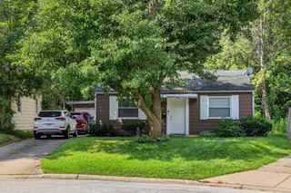 1103 37th St Court, Moline, IL 61265