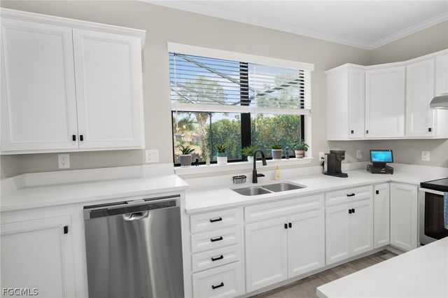 10804 Glenhurst ST, Fort Myers, FL 33913